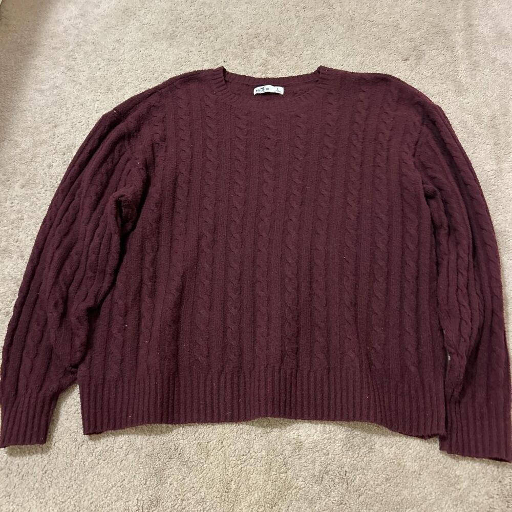 Hollister-co Women's Burgundy sweater